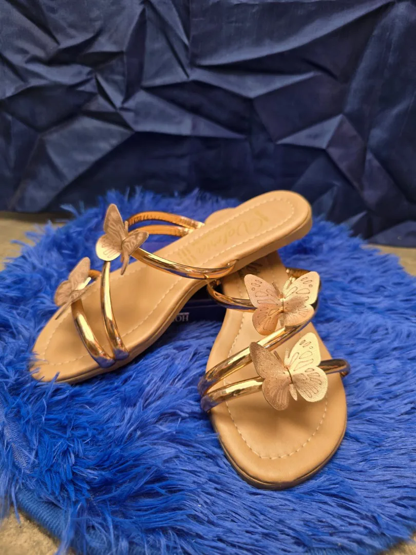 Sandalias mariposa