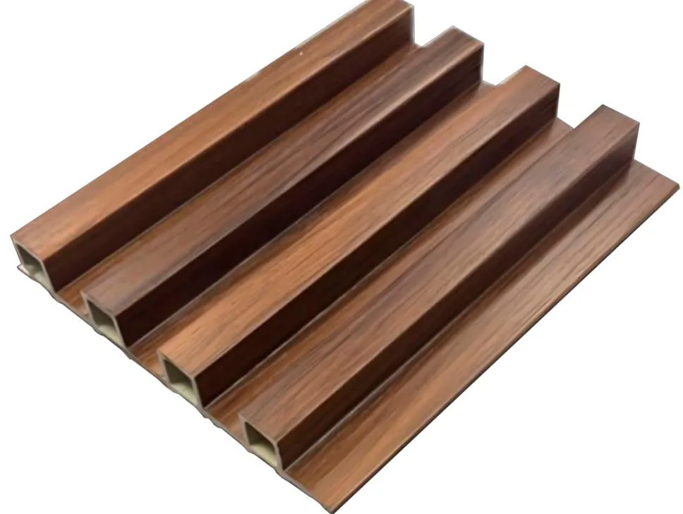 LAMBRIN DE PARED DE WPC  INTERIOR, CEREZO AMERICANO  DE  2.90CM*17CM 1PZ