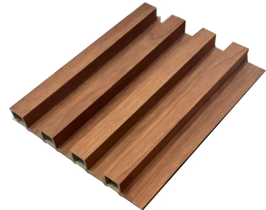 LAMBRIN NOGAL CLARO WPC XK7073-A189 2.9M X 17CM DE 2.90CM*17CM  1PZ